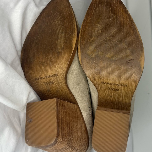 Marc Fisher Tan Ankle Boots with Pointed Toe and Stacked Heel - Picture 5 of 7